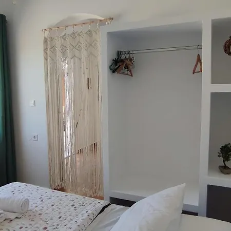 White Lotus Seaside Nyaraló