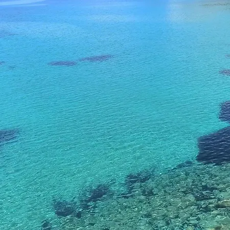 Semesterbostad White Lotus Seaside Kini