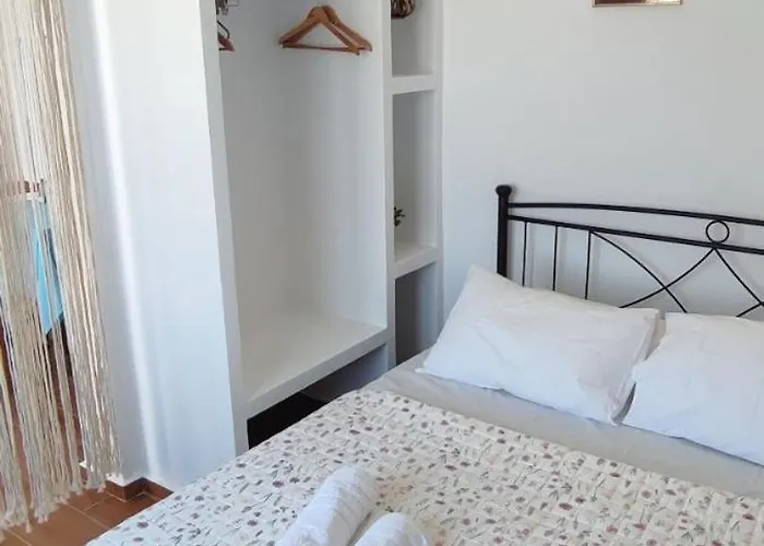 White Lotus Seaside *