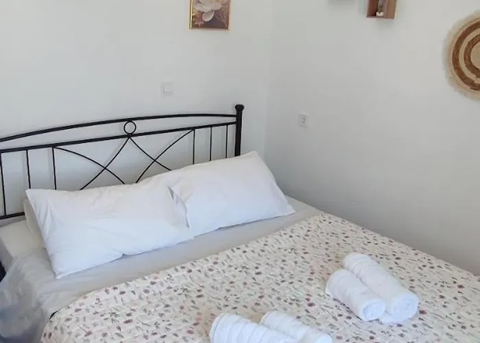 White Lotus Seaside *