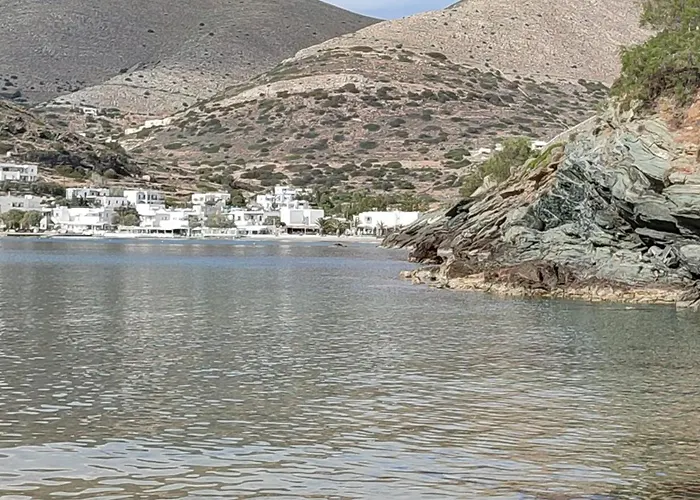 White Lotus Seaside *