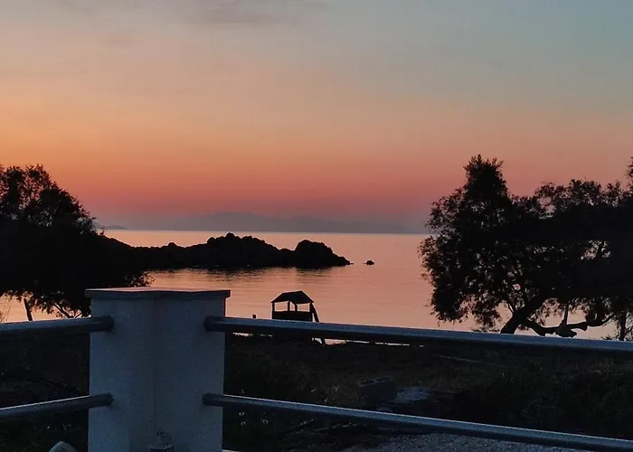 White Lotus Seaside Tatil Evi *